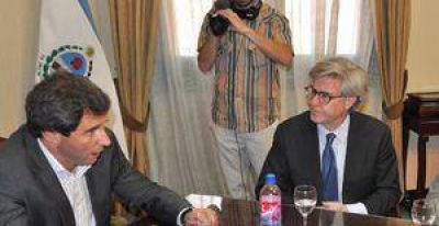 U�ac se reunir� hoy con directivos de Barrick 