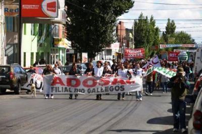 ADOSAC consider� que se encuentra en riesgo el inicio de clases 2014