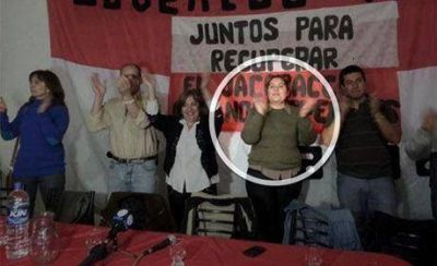 Es concejal electa, pero renunci� para ser cajera en un supermercado