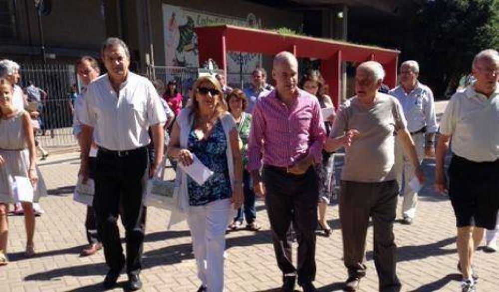 Rodr�guez Larreta recorri� la Comuna 7