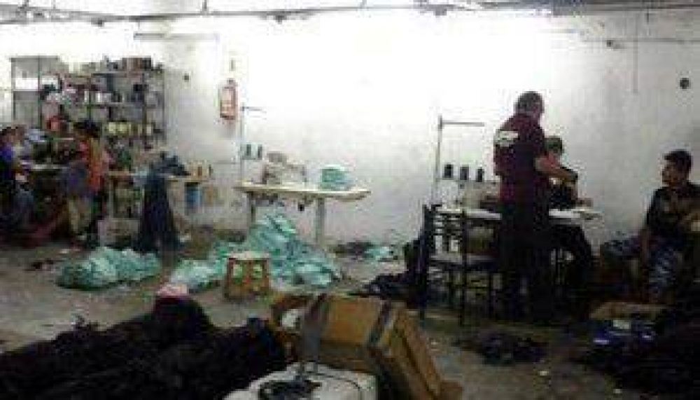 Trabajo esclavo: rescatan a 11 personas de un taller de Floresta