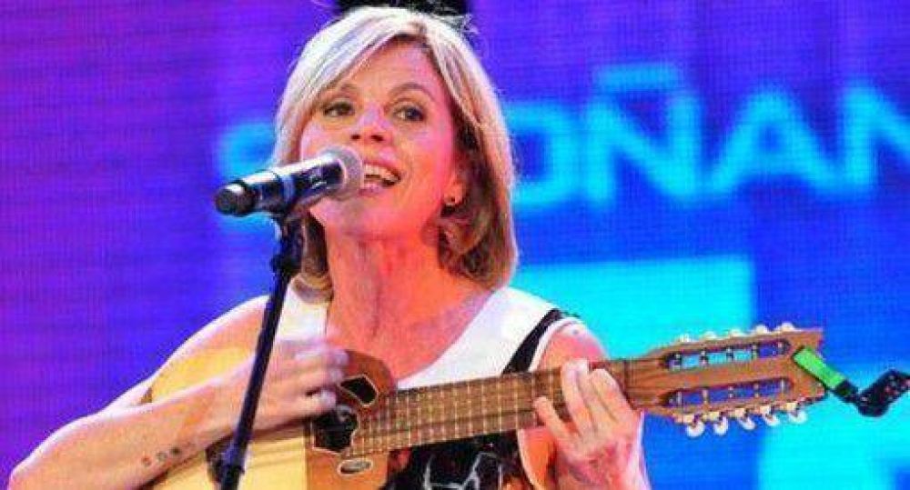 Villa Mar�a lanza su temporada de verano con la actuaci�n de Marcela Morelo
