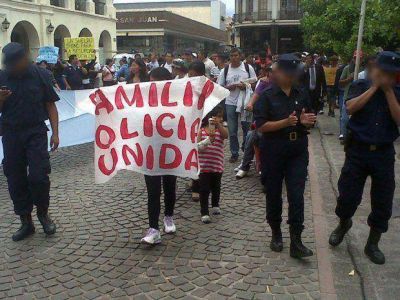 Tras cuatro d�as de tensi�n, se levant� la protesta policial