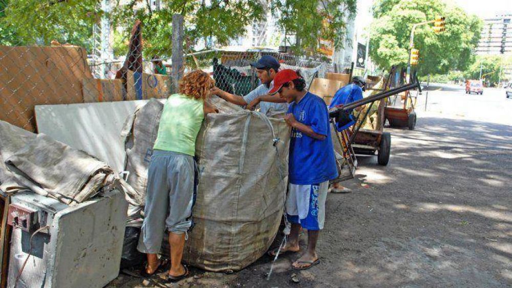 El Indec calcul� que una familia puede comer con $25,65 por d�a