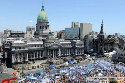 Comenz� la distribuci�n de los despachos en el Congreso