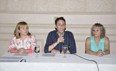 El Municipio desarroll� una importante Jornada sobre las Adicciones en la Adolescencia  