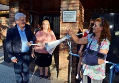 Luis Andreotti inaugur� el renovado Centro de Salud Piaggi 
