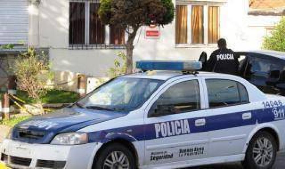 Asesinaron a un polic�a en Lan�s y ya son 34 los efectivos muertos en 2013