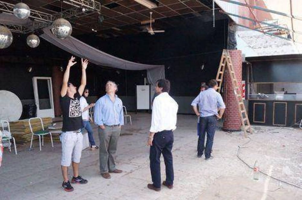 Se puso en marcha la reconstrucci�n de la Agrupaci�n Atl�tica 