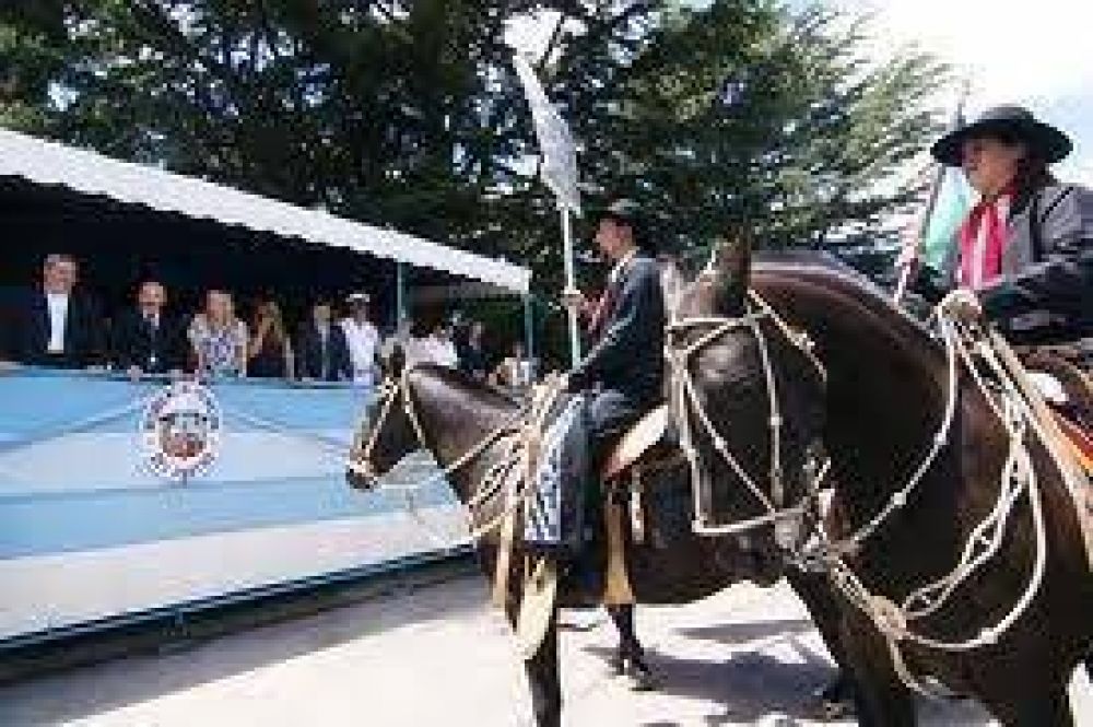 Actos por el 181� aniversario de Azul