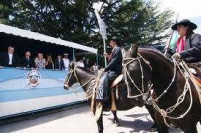 Actos por el 181� aniversario de Azul