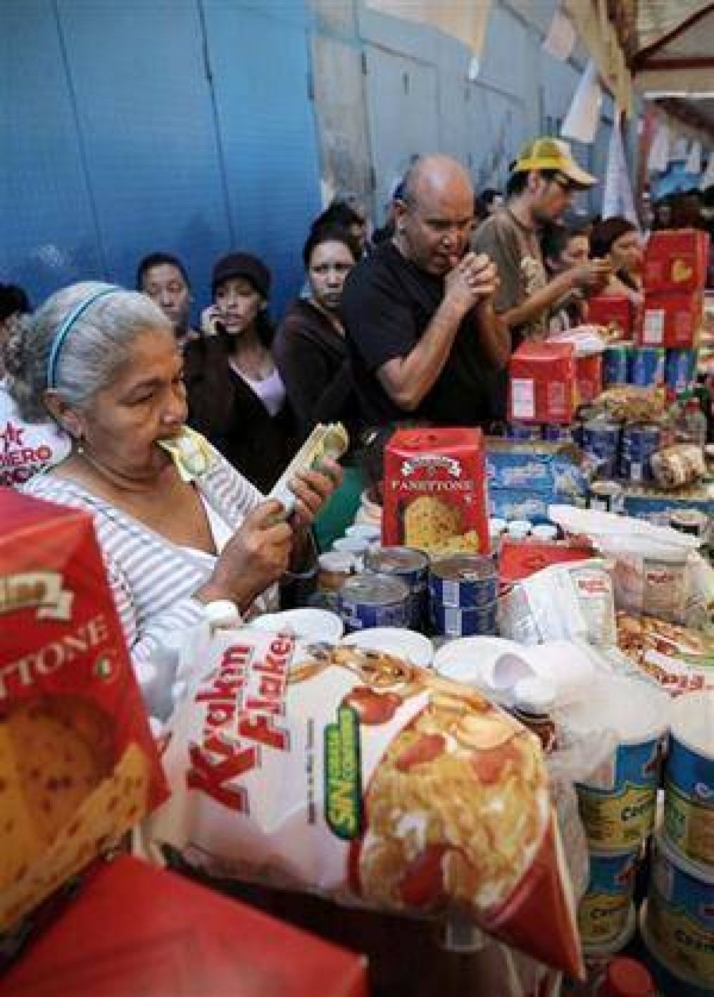 La inflaci�n y la escasez, "bombas de tiempo" para Maduro