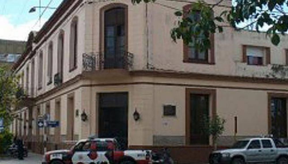 Imputan por robo a tres polic�as de San Francisco