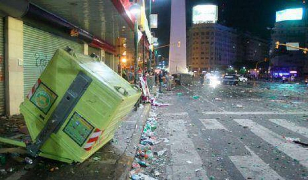 Centro: Destrozos de los hinchas de Boca costar�n unos $500 mil