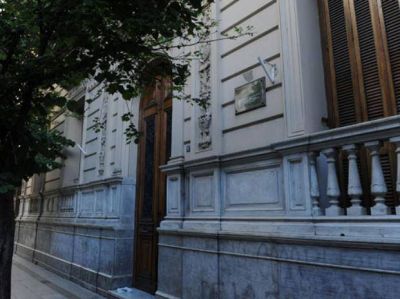 El Papa orden� una investigaci�n por desmanejos en el Arzobispado de Rosario