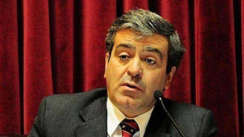 Cano: �Los ex funcionarios y polic�as deben decir a quien encubrieron�