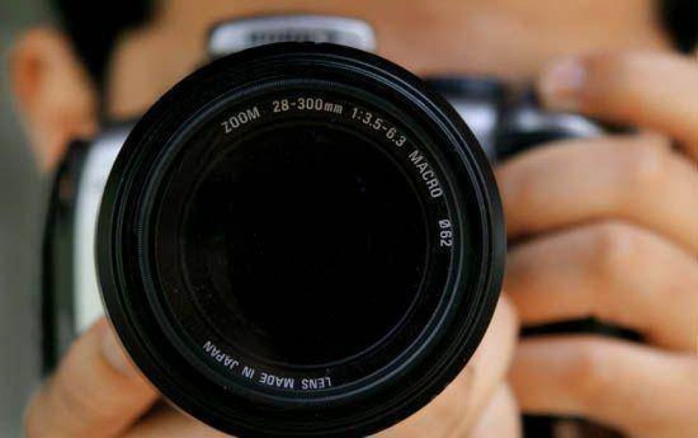 LE SACABA FOTOS EN LA CALLE A NENAS DE 12 A�OS