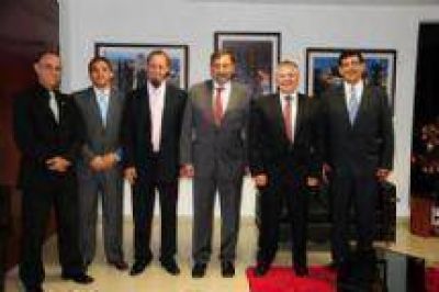Miguel Isa : �Quiero funcionarios que salgan a los barrios y que brinden respuestas r�pidas a cada vecino�
