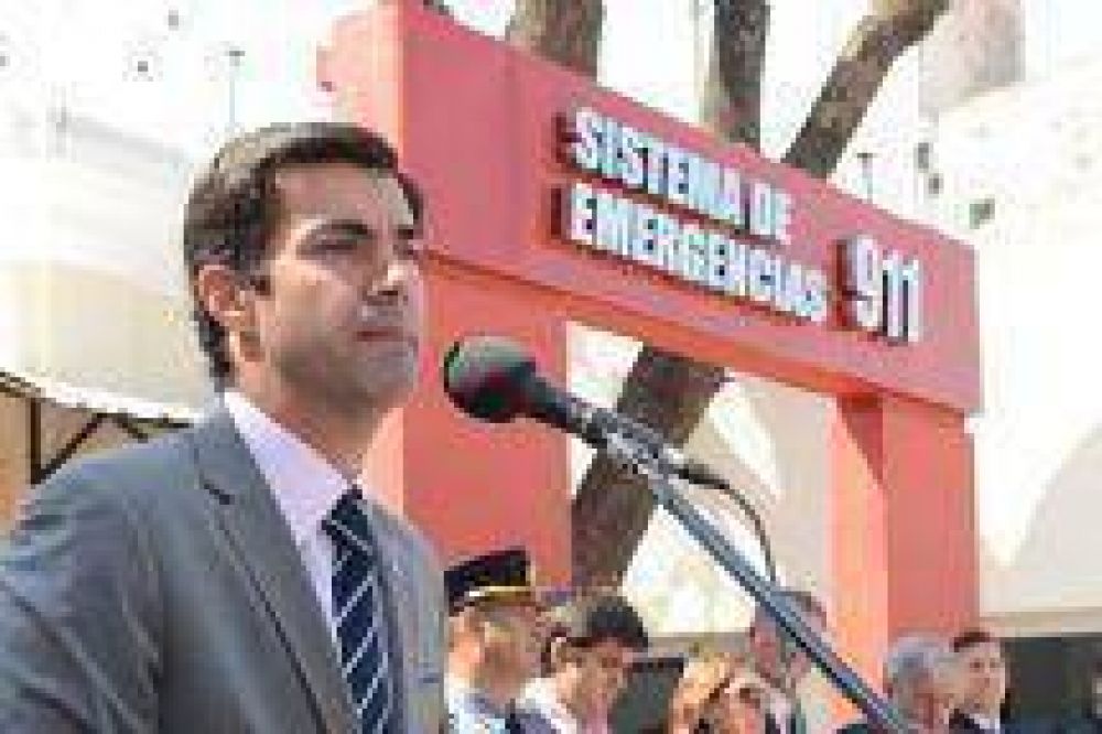Juan Urtubey : "Los agentes reci�n ingresados cobrar�n $6.500 pesos de bolsillo"