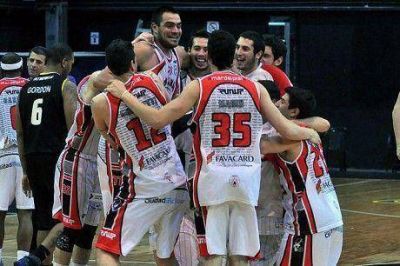Quilmes visita a Atenas