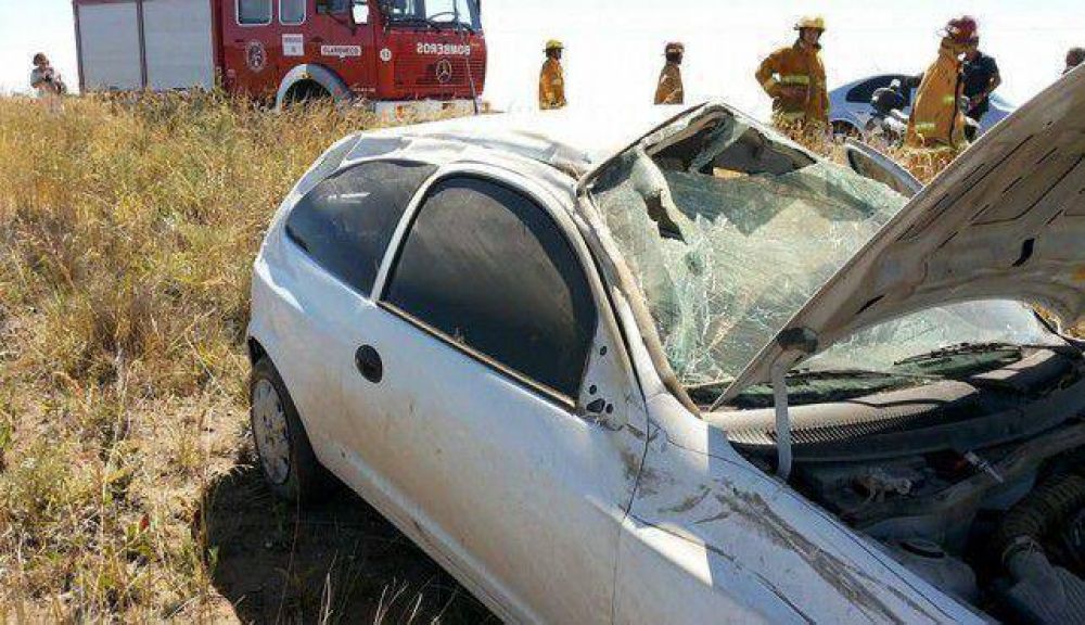 Vuelco sin heridos en cercan�as de Claromec�