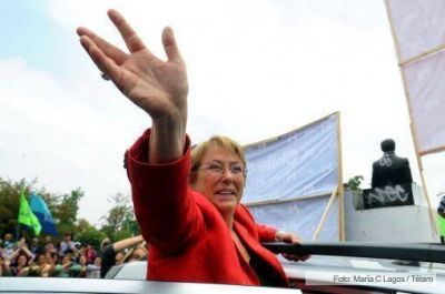 Piera, Bachelet y Matthei ya emitieron su voto en el balotaje presidencial