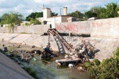 Solicitaron la reparaci�n de pasarelas