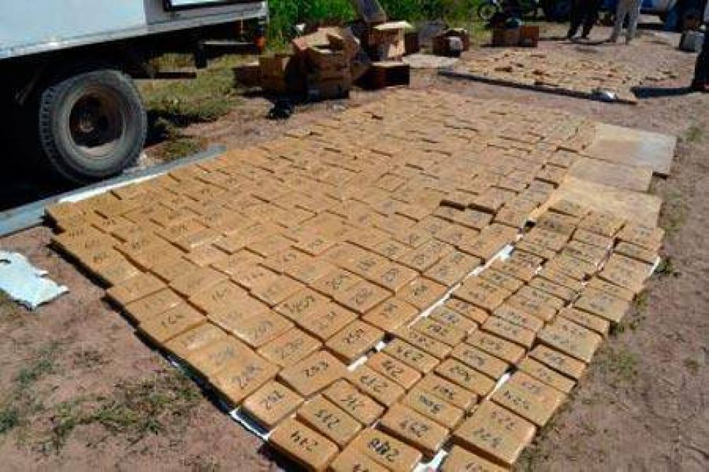 Secuestran m�s de media tonelada de marihuana en dos operativos