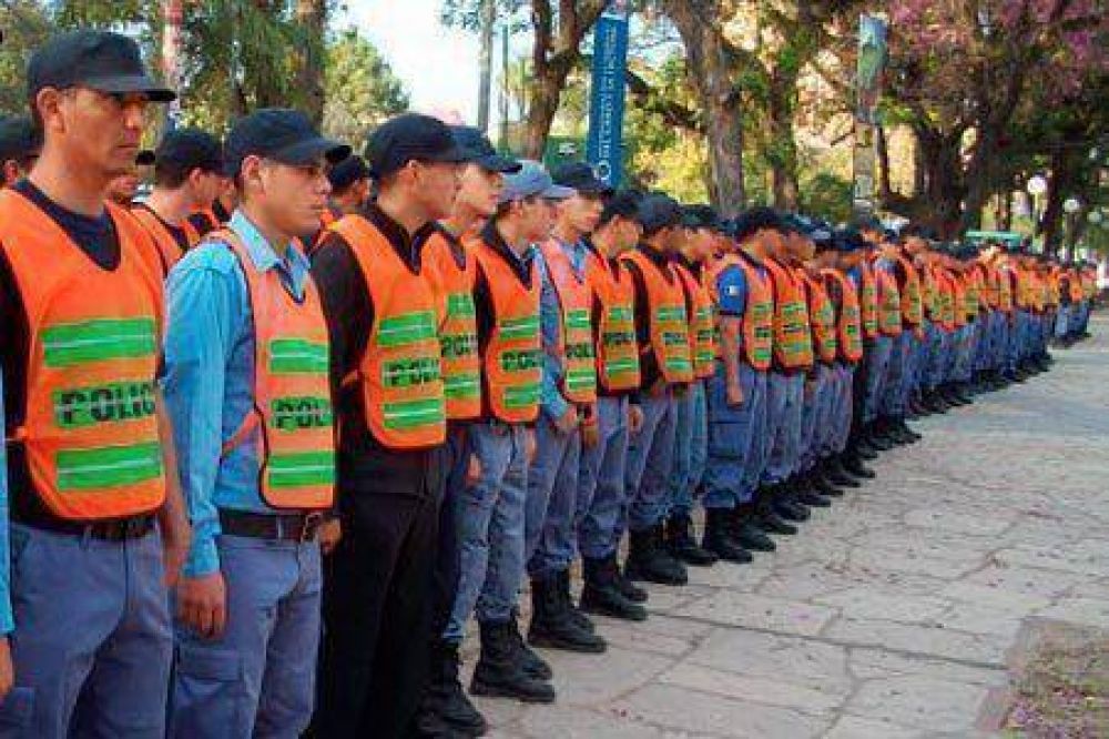Polic�a chaque�a: El 60% de los cadetes hab�a delinquido