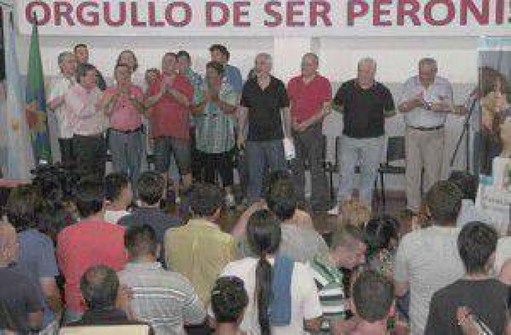 Con una lista de unidad, Mart�n fue elegido presidente del PJ local