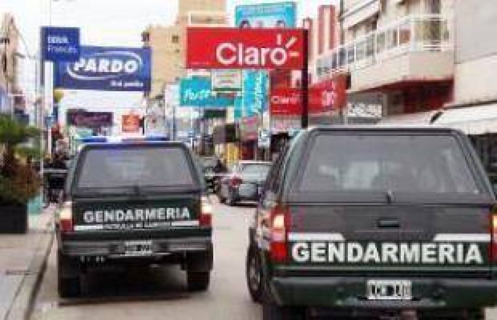 Detuvieron a un menor que arroj� piedras a un m�vil de Gendarmer�a