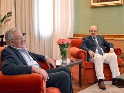 Fellner reiter� que hoy el objetivo del Gobierno es lograr la paz social
