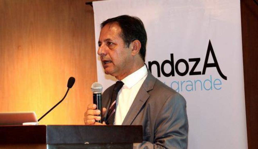 Mendoza present� el concurso p�blico para la explotaci�n de �reas hidrocarbur�feras