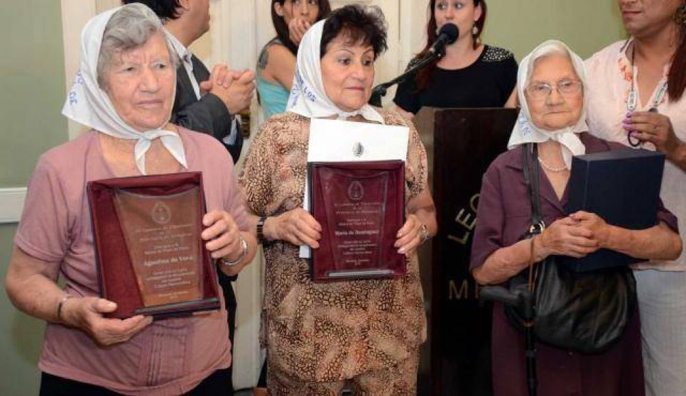 Crear�n el archivo de la memoria de Madres de Plaza de Mayo Mendoza