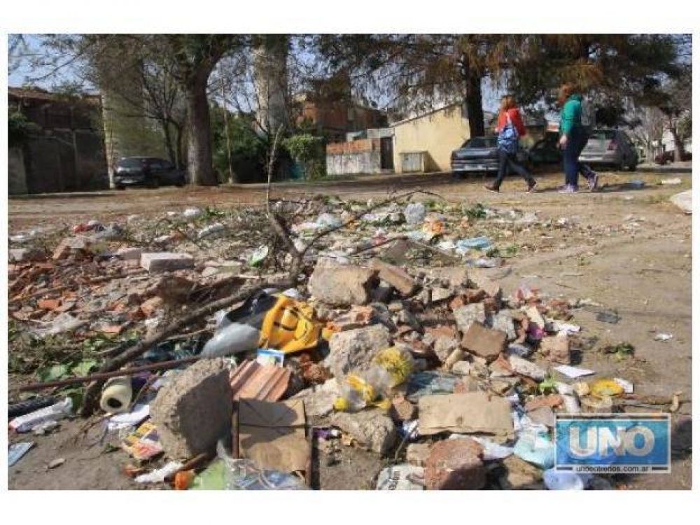 Basura en San Agust�n por conflicto gremial