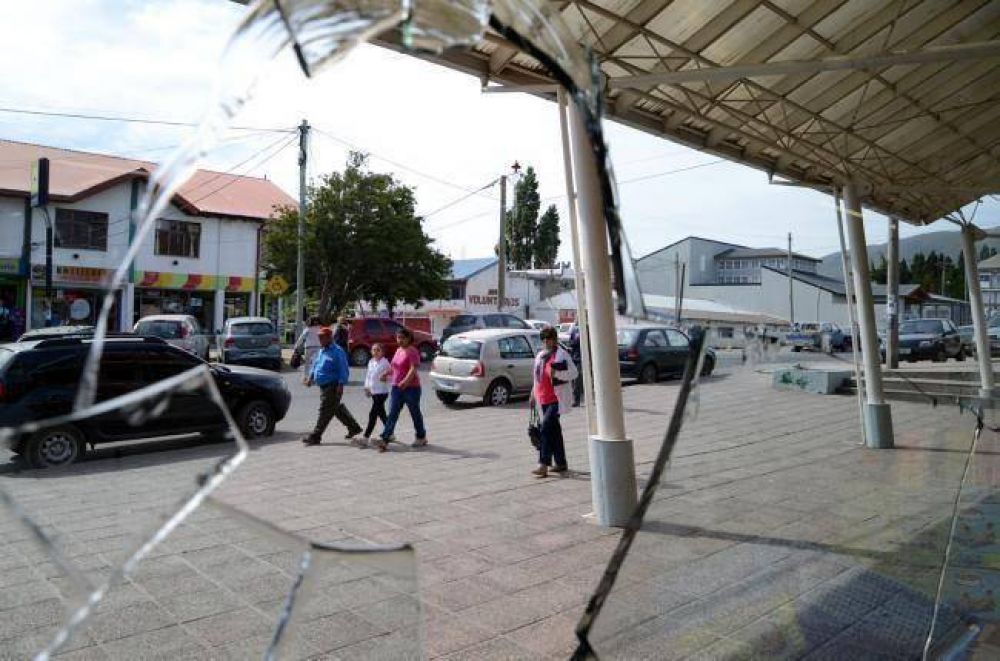 Eximen de tasas a comercios atacados por v�ndalos