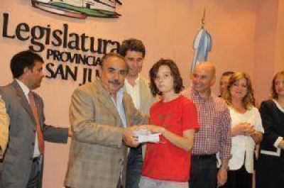 Entregaron los premios del Programa de Fortalecimiento Democr�tico