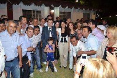 Claudia de Zamora presidi� reuniones de la UCR y el PJ