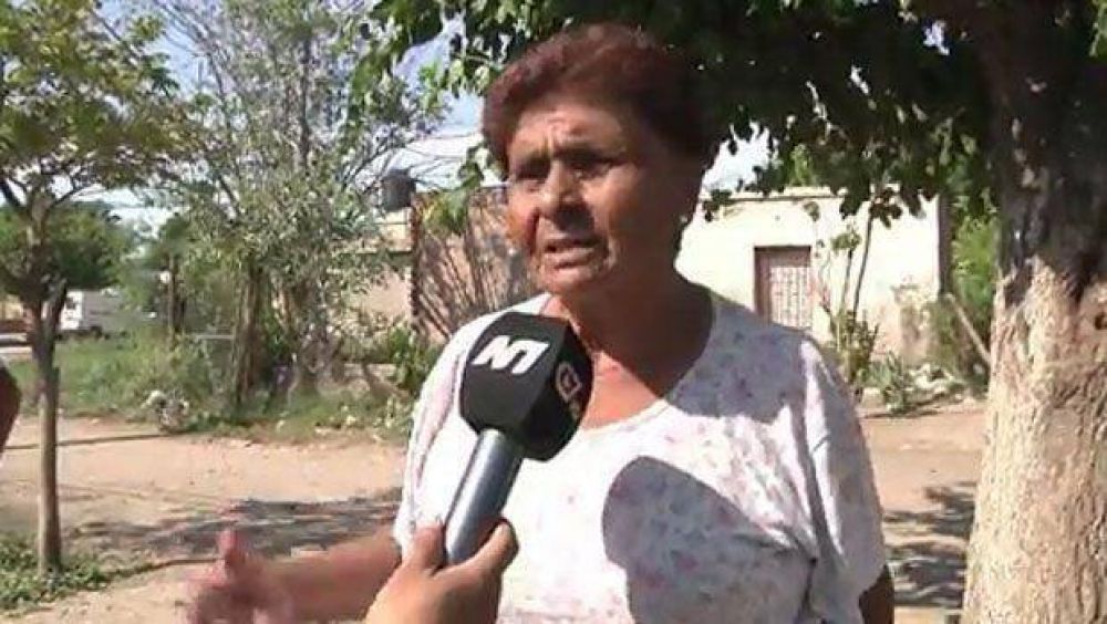 Vecinos del barrio Banfield reclamaron por desechos cloacales