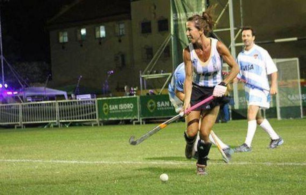 Los Pumas y las Leonas disputaron un partido a beneficio en San Isidro