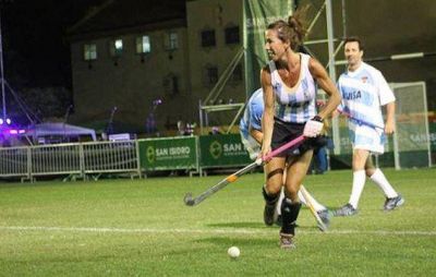 Los Pumas y las Leonas disputaron un partido a beneficio en San Isidro