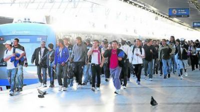 Blanquean las demoras: debe pasar un tren cada 15 minutos