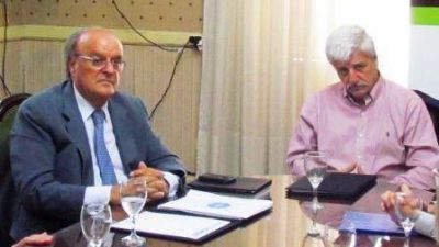 Luis Andreotti se reuni� con De Mendiguren y autoridades de CACEL  