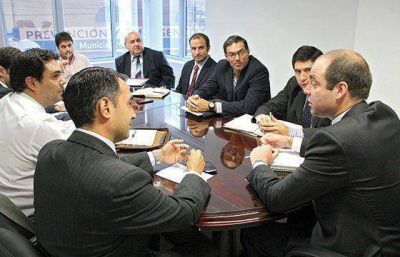 Defensa Civil coordina acciones preventivas ante posibles inundaciones