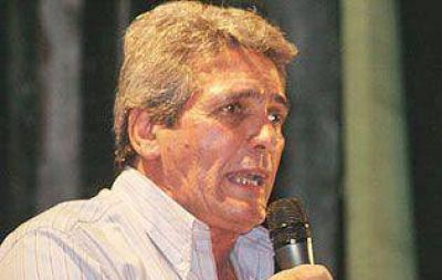 �El kirchnerismo esconde al peronismo y lo saca cuando lo necesita�