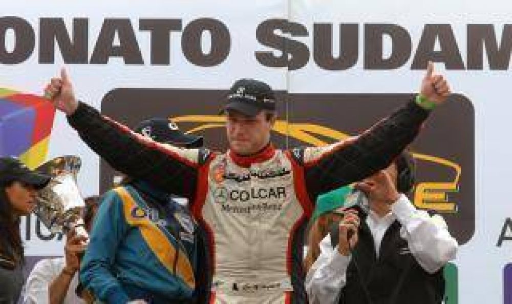 Arrecifes: Intendente Bolinaga felicit� a Agust�n Canapino, campe�n en Top Race V6