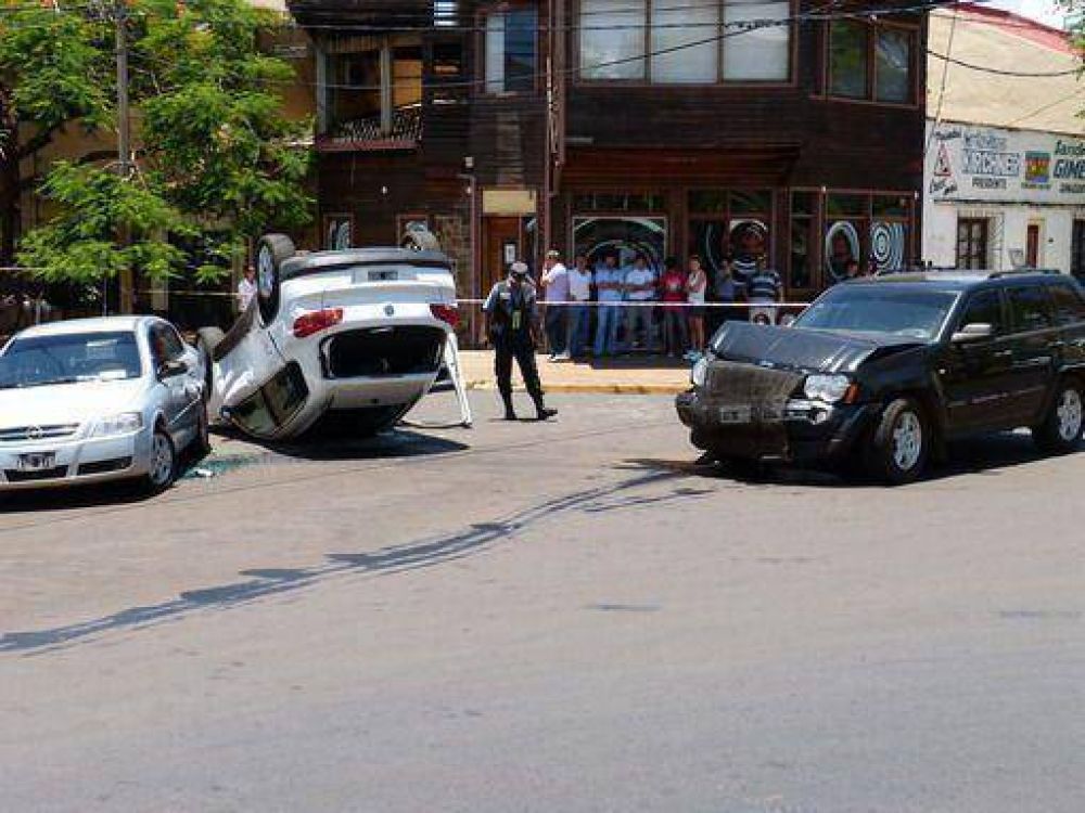 Impresionante triple choque en Posadas 
