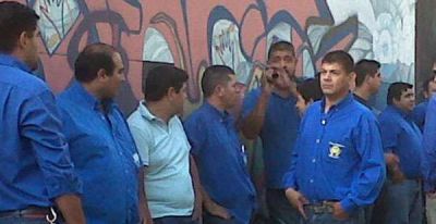 Riojanos se retract� de los despidos y pagar�n los sueldos como corresponden