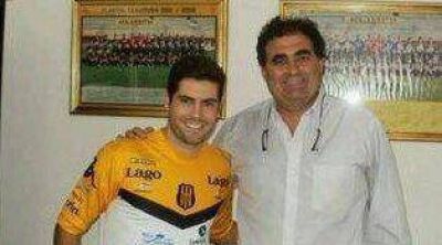 Le puso la firma: Ezequiel Miralles ya es aurinegro