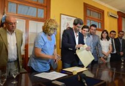 Cinco empresas cotizaron para la Red cloacal y de agua potable para J�chal